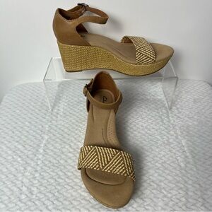 Clarks Women's Brown and Tan Wedge Sandals | 8.5